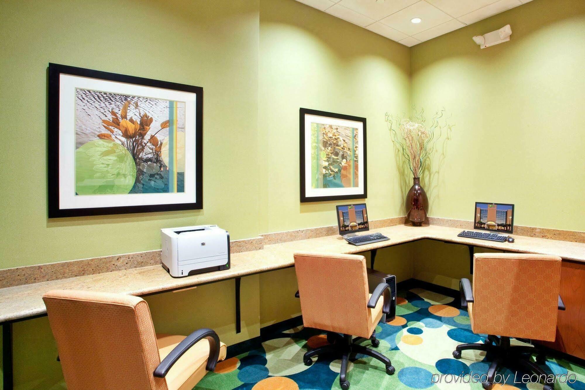 Holiday Inn Express Hotel & Suites Virginia Beach Oceanfront, An Ihg Hotel Ngoại thất bức ảnh