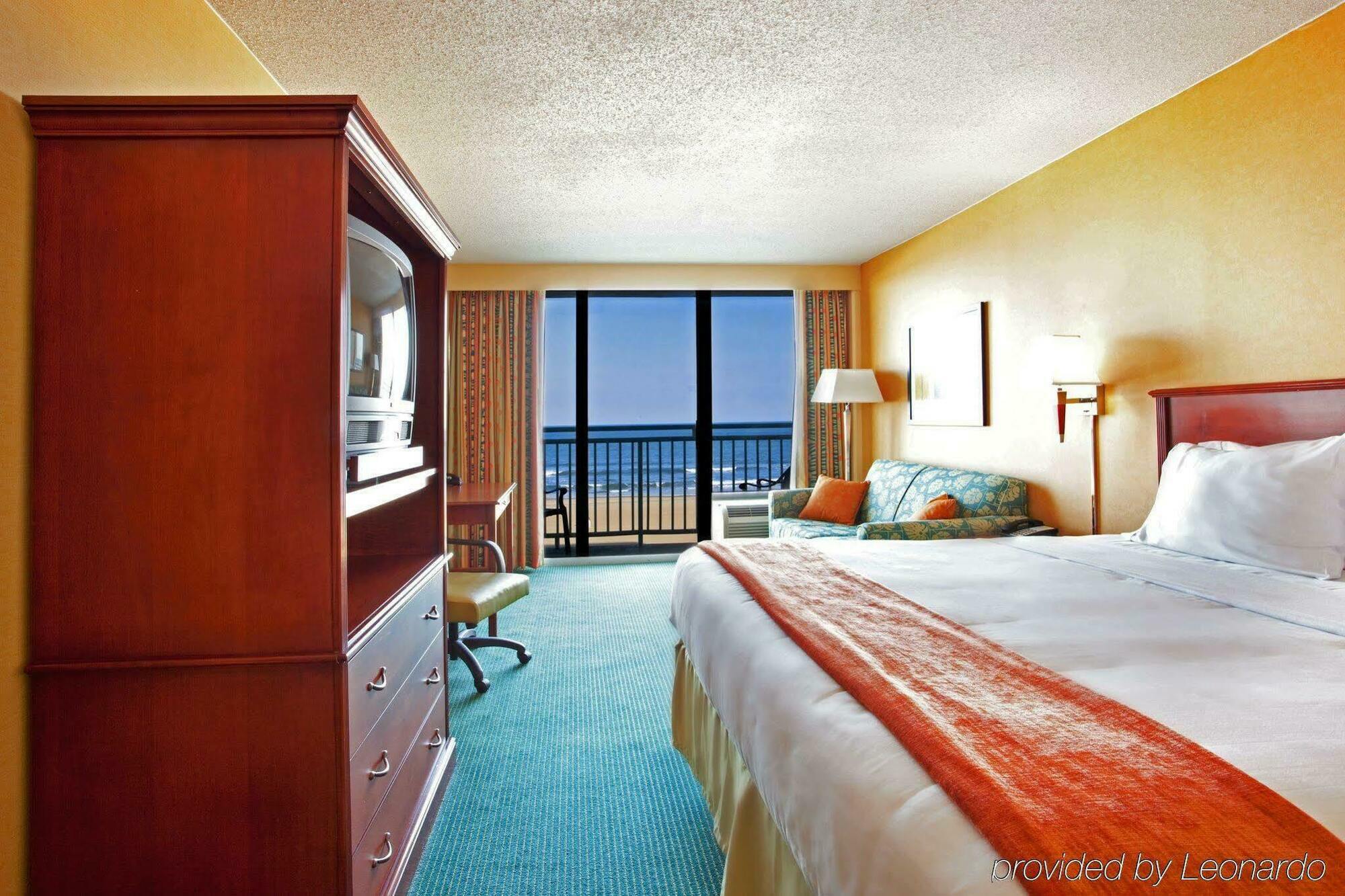 Holiday Inn Express Hotel & Suites Virginia Beach Oceanfront, An Ihg Hotel Phòng bức ảnh